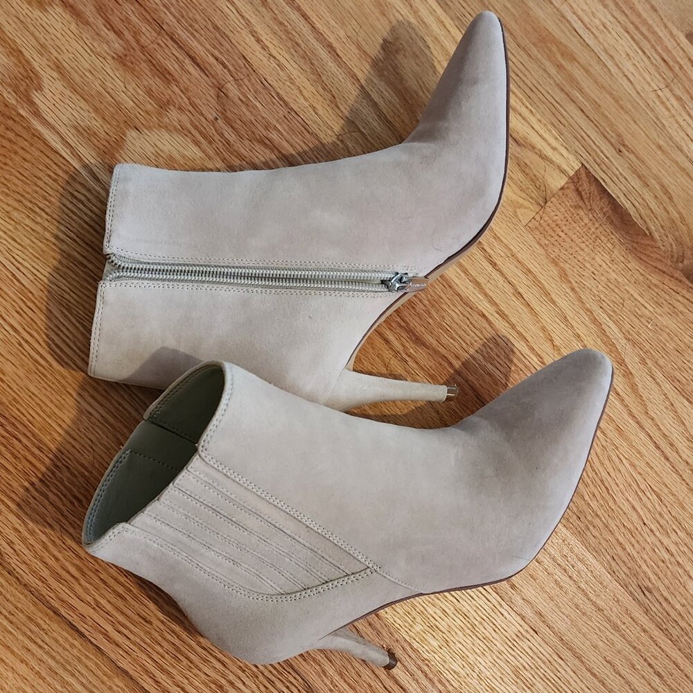 Vince camuto beige bootie heels